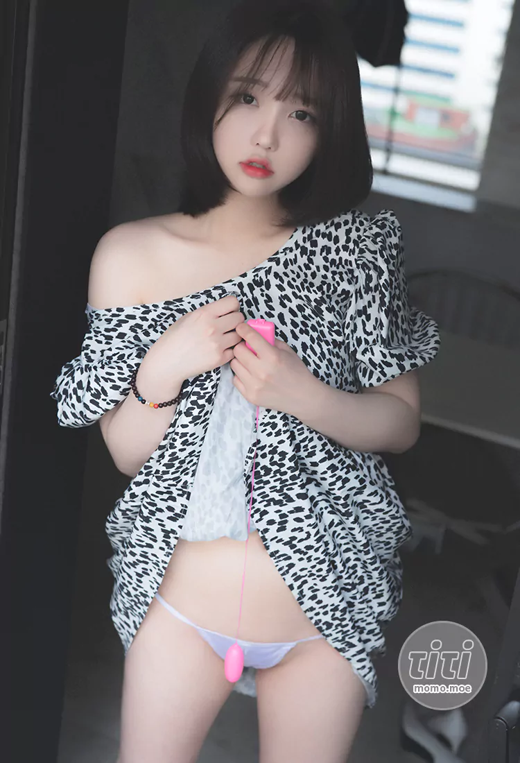 Pure Media Vol.114 Son Ye-Eun (손예은)